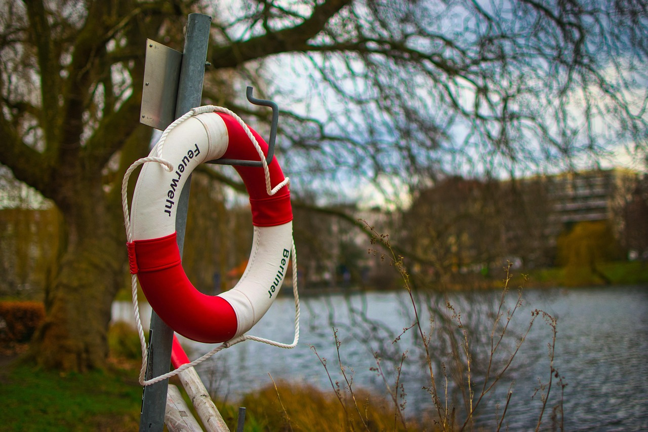 Akcja ratunkowa przy popularnym kąpielisku w regionie. Cztery dziewczyny utknęły na wysepce