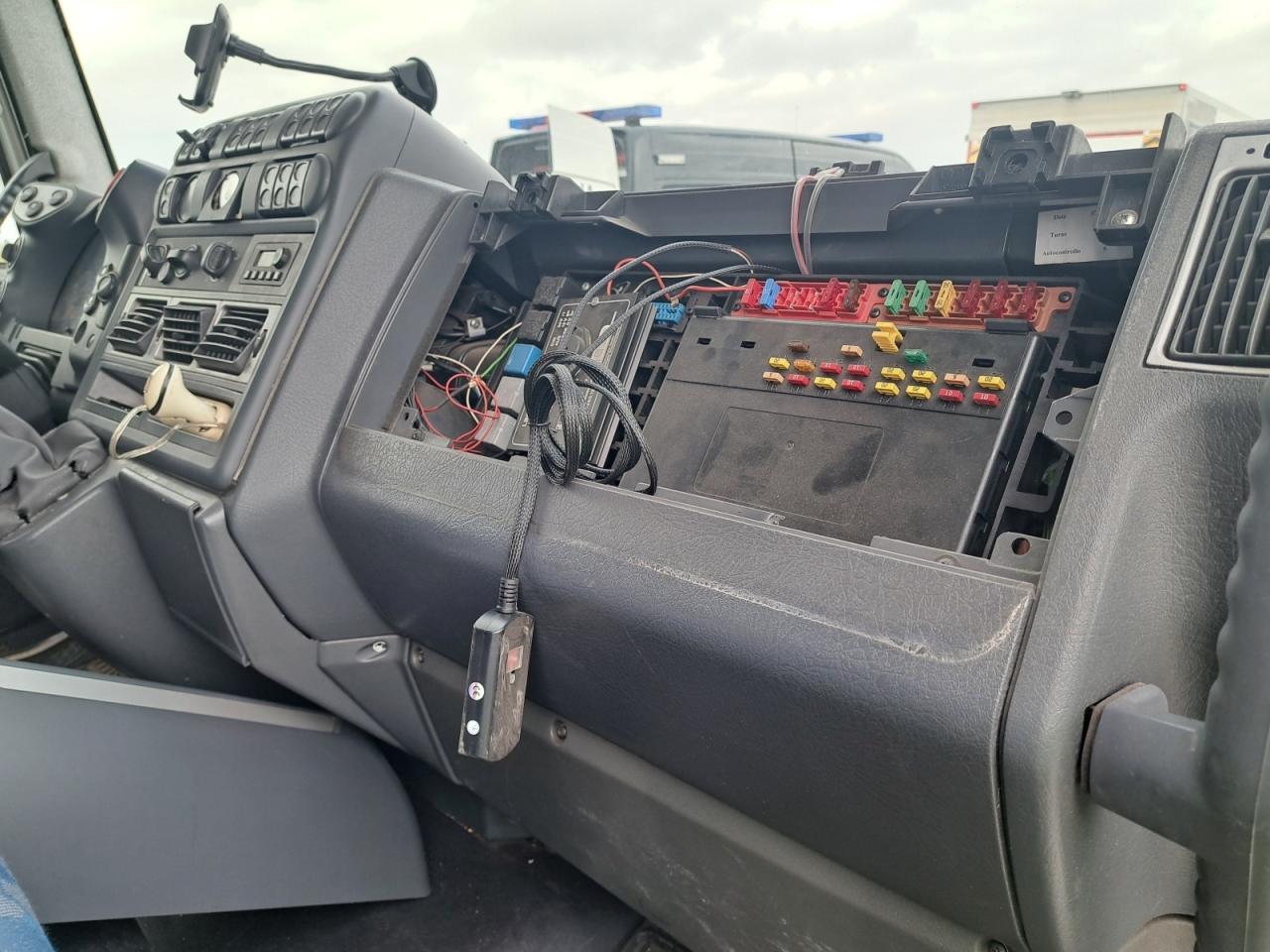 Ciężarówka zatrzymana pod Poznaniem wyposażona w niedozwolone urządzenie. "Zostało wymontowane"