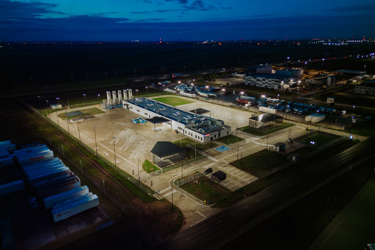 Nietypowa hala produkcyjna stanęła pod Poznaniem