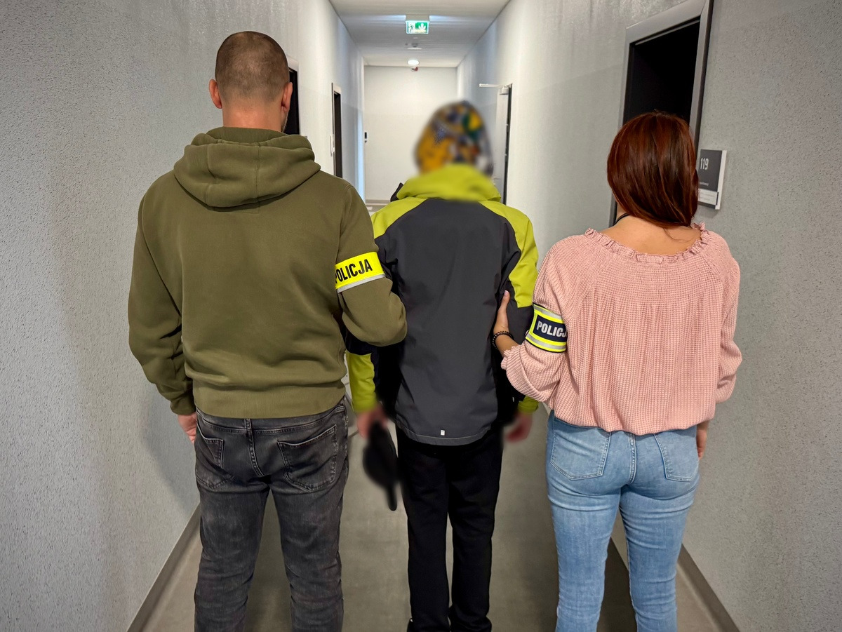 Alarm bombowy w pięciu szkołach w regionie. Ewakuowano ponad 1000 osób