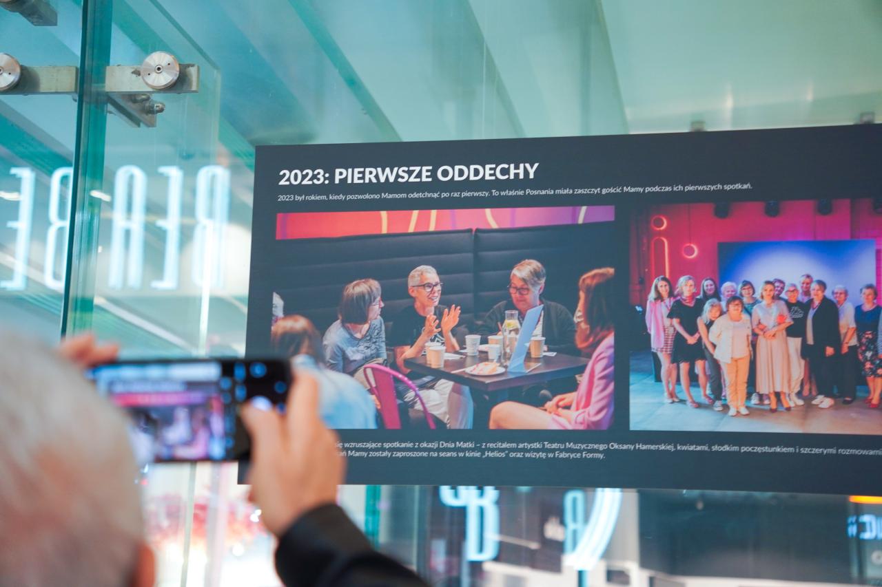 Wyjątkowa wystawa do zobaczenia w poznańskiej galerii. "Zachęcam do zaopatrzenia się w paczkę chusteczek"