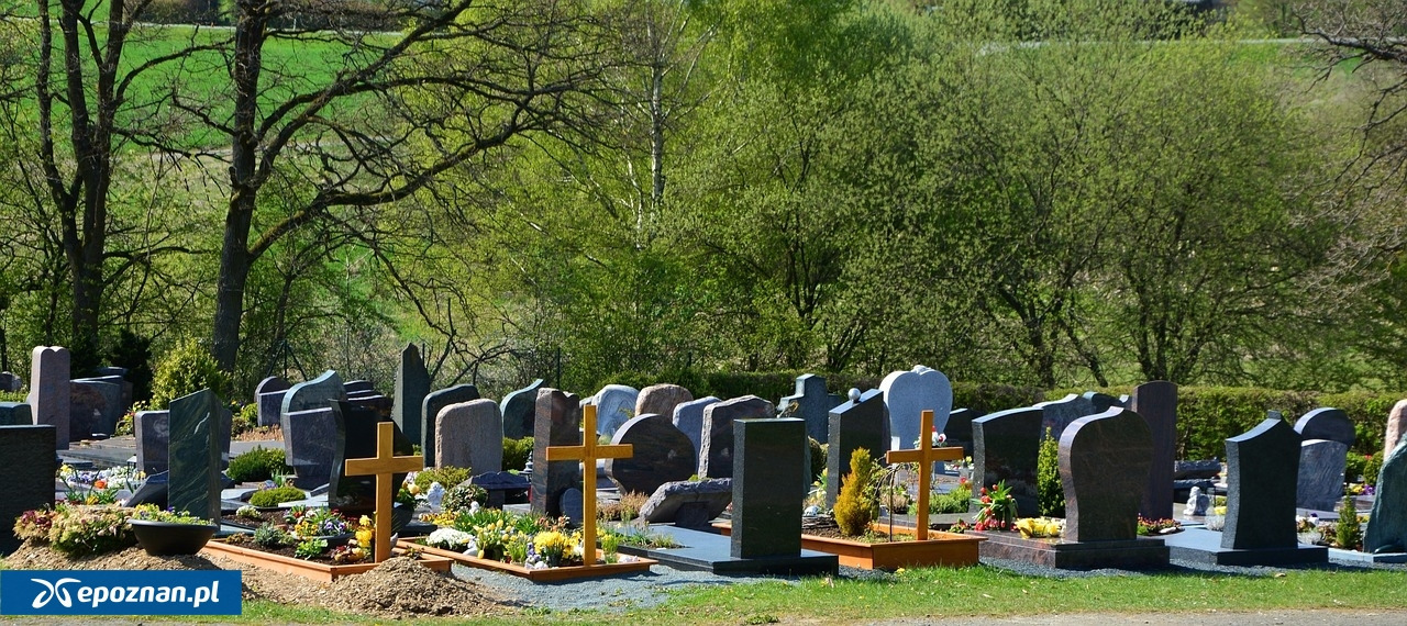 Wydano ponad 400 decyzji na ekshumację zwłok i szczątków ludzkich