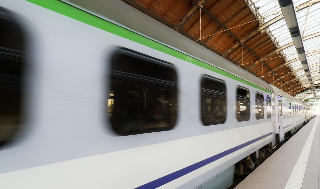 Dobre wieści od PKP Intercity. Nowe połączenia z Poznania do Gorzowa Wlkp. oraz krótszy czas przejazdu do Warszawy i Wrocławia