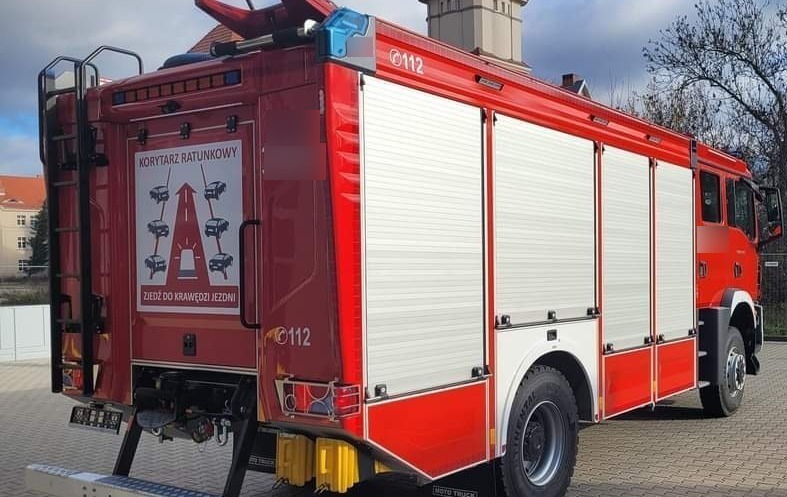 Ciągnik rolniczy zderzył się z samochodem osobowym. Utrudnienia na DK92