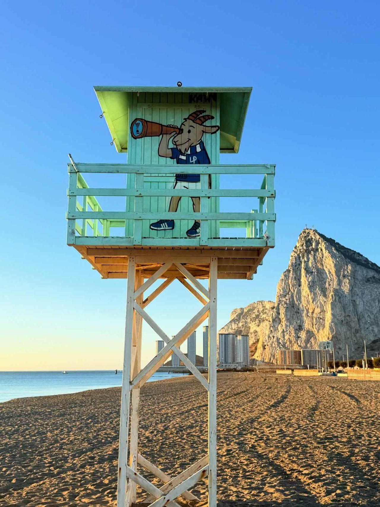 Poznański koziołek w barwach Lecha powędrował do Hiszpanii. To kolejne dzieło Kawu