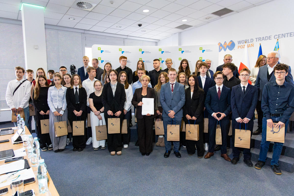Na nagrody dla niemal 200 uczniów przeznaczono ponad pół miliona złotych