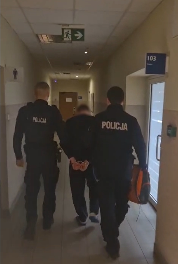 Awantura z użyciem noża przed jednym ze sklepów w regionie