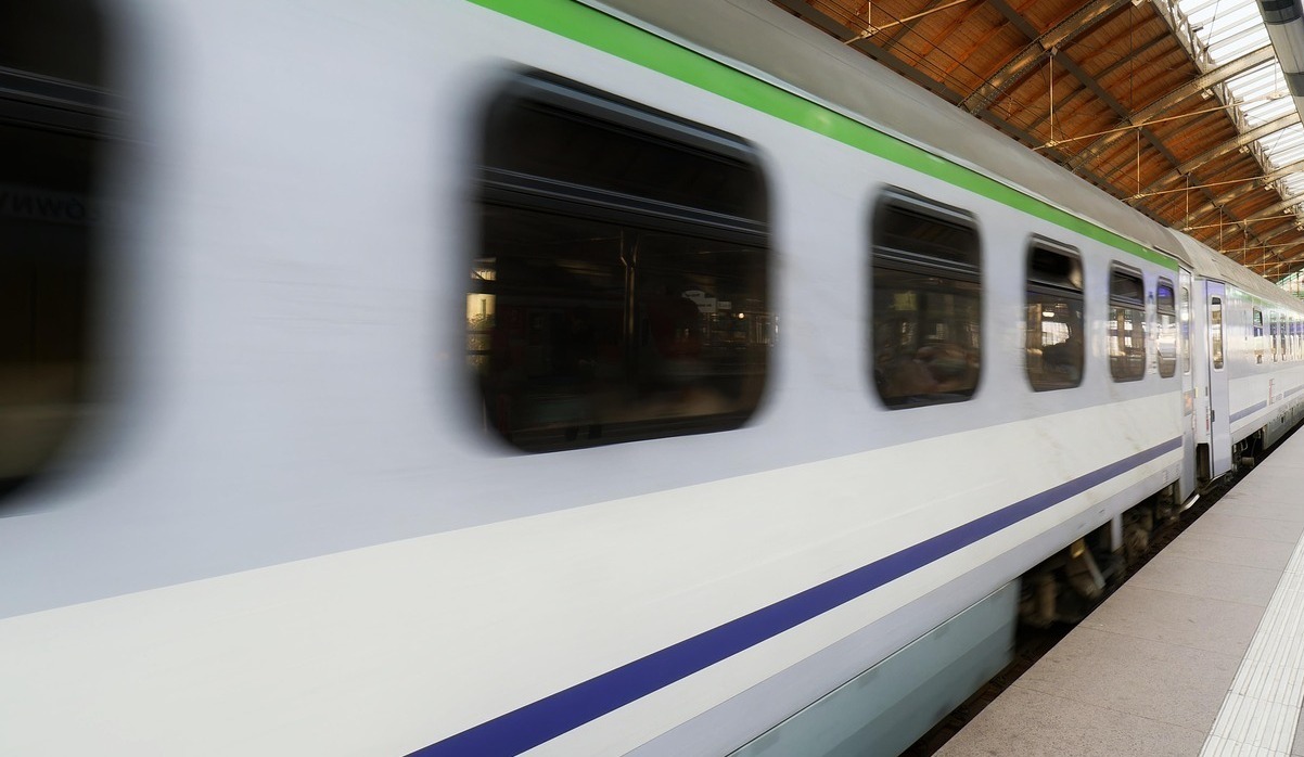 Dramat w dniu Wszystkich Świętych. Pociąg relacji Poznań-Kalisz potrącił śmiertelnie kobietę