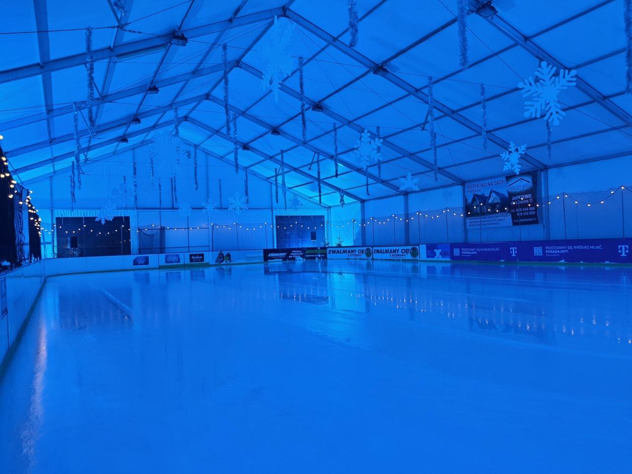Kolejne sezonowe lodowisko otwiera się w Poznaniu