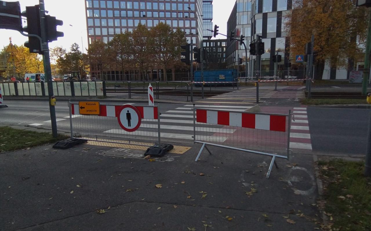 Przebudowa węzła Wierzbięcice: "Ledwo zdążyłem na pociąg, ekipa z placu Kolegiackiego właśnie przegrała najbliższe wybory"