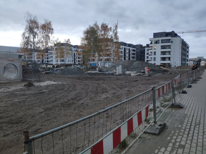 W sąsiedztwie poznańskiej galerii budują zbiornik retencyjny. Jest istotny komunikat dla mieszkańców