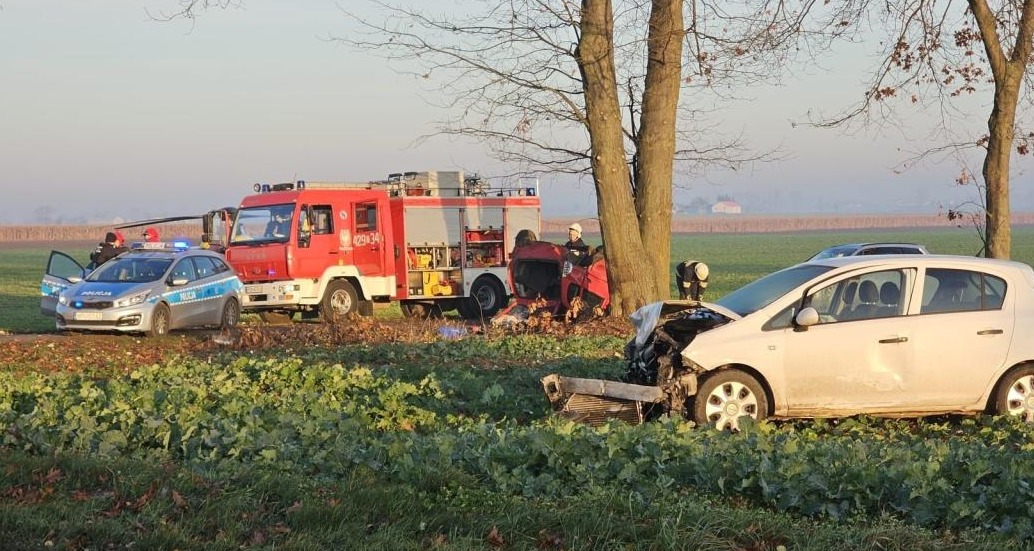 Nie ustąpiła pierwszeństwa, auto poszkodowanego dachowało. Groźny wypadek pod Gnieznem