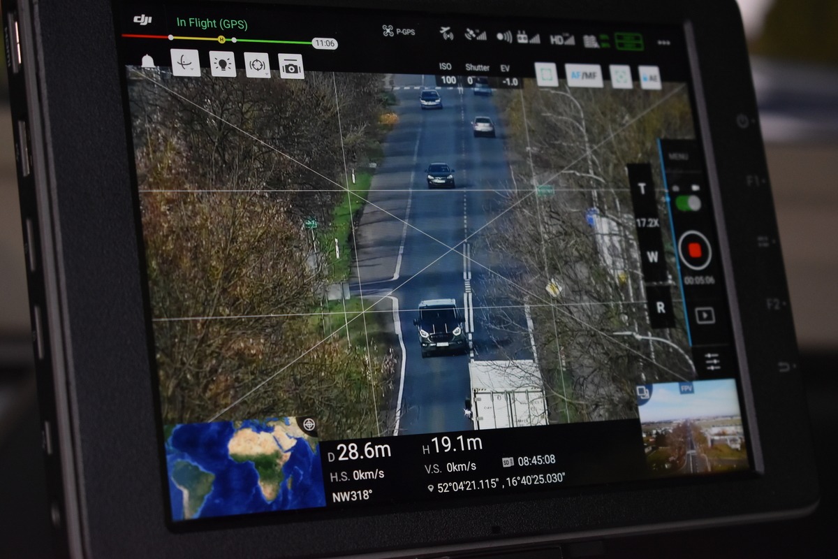 Z góry widać więcej. Policjanci z dronem kontrolowali kierowców w regionie