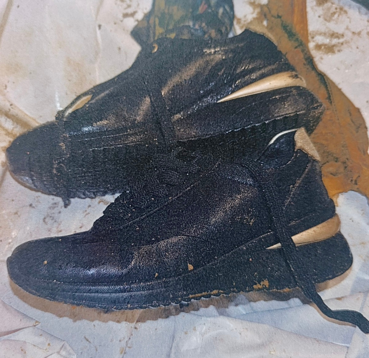 Zwłoki kobiety w rzece w regionie. Policjanci publikują zdjęcia i proszą o pomoc w ustaleniu tożsamości