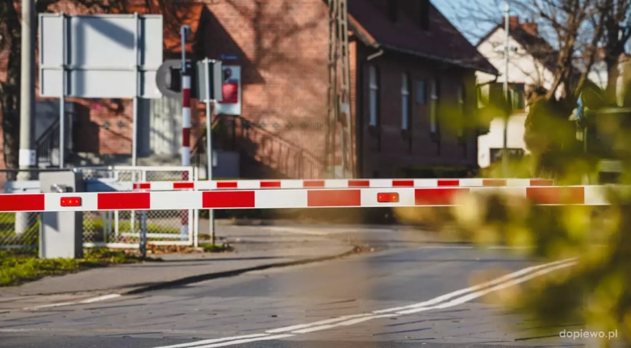 Zamkną przejazd kolejowy pod Poznaniem. Będą objazdy, autobusy zmienią trasy!