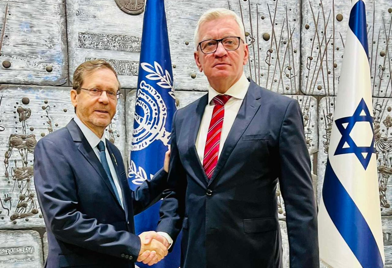 Mimo protestów prezydent Poznania poleciał do Izraela. "W czasach tak poważnych zagrożeń, jak obecnie, musimy szukać sojuszników."