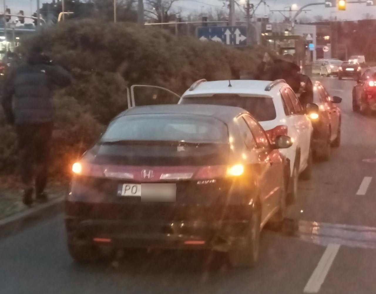 Zderzenie trzech aut na Jana Pawła II. Korek!