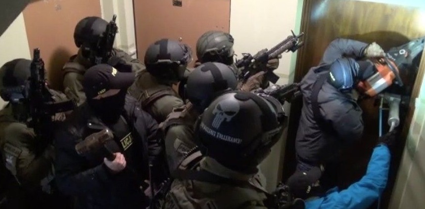 Poznańscy "łowcy głów" zatrzymali poszukiwanego za zlecenie zabójstwa. Wpadł w Holandii