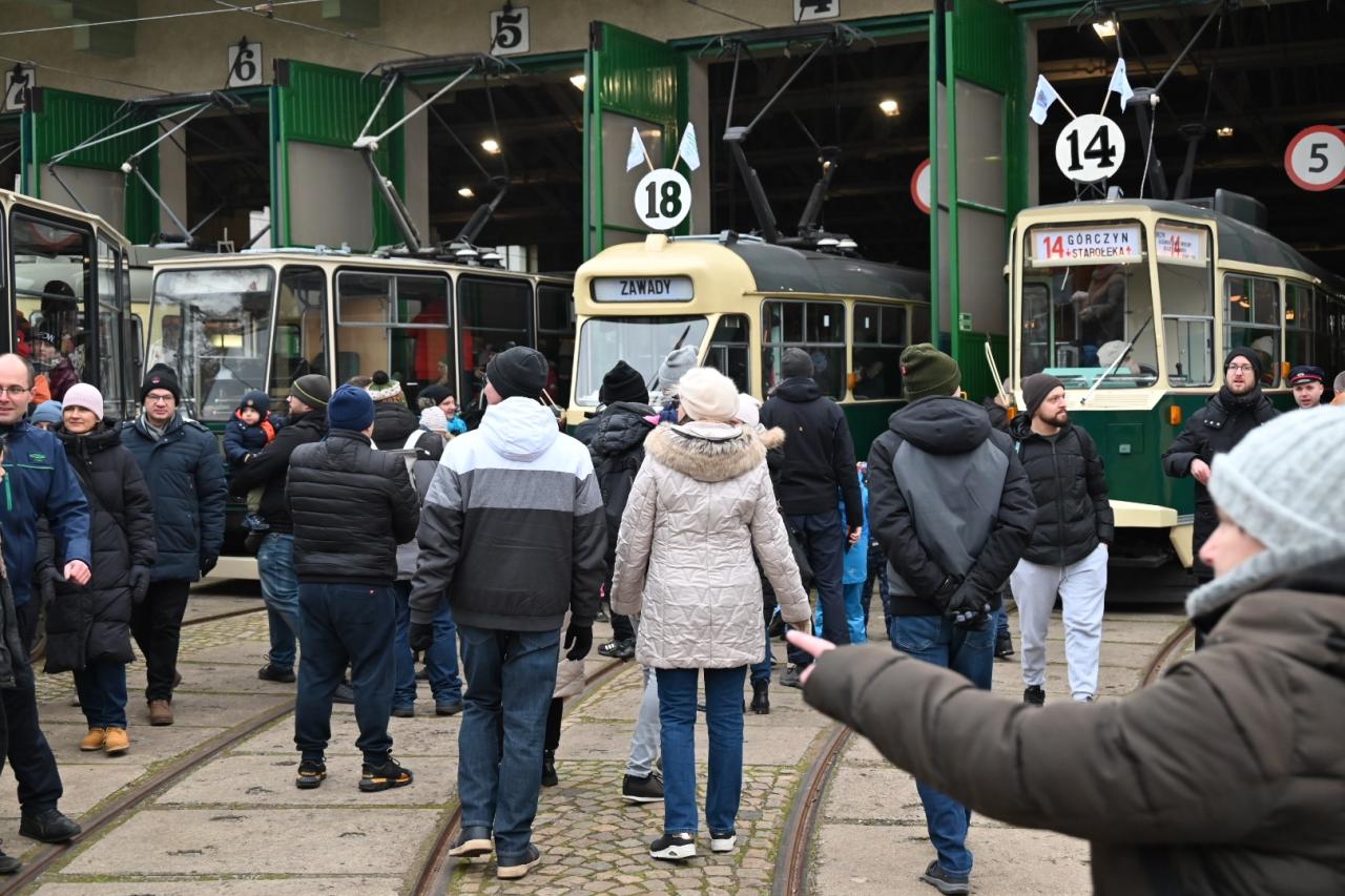 Parada tramwajowa z okazji 145-lecia Komunikacji Miejskiej w Poznaniu [fotorelacja]