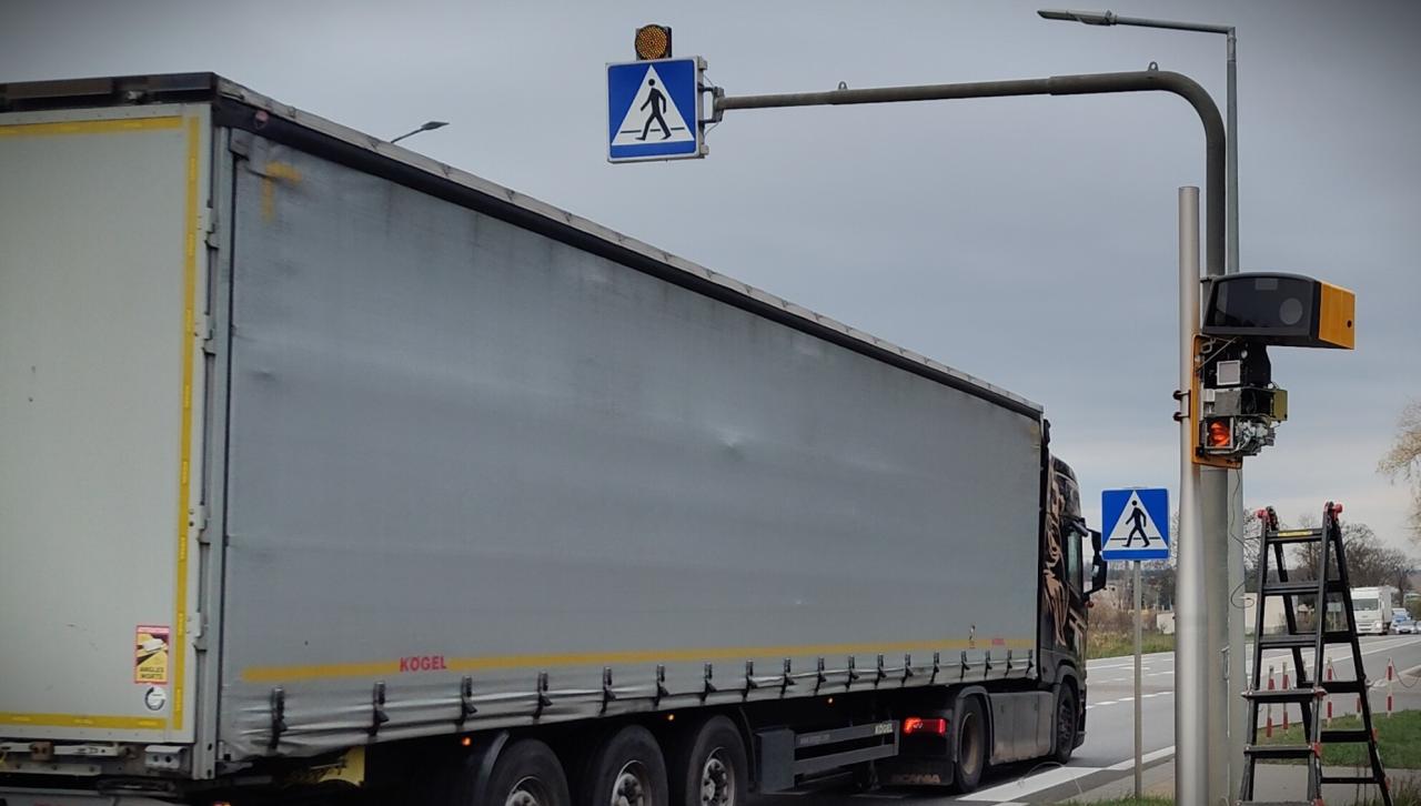 Nowy fotoradar pod Poznaniem już działa! Noga z gazu!