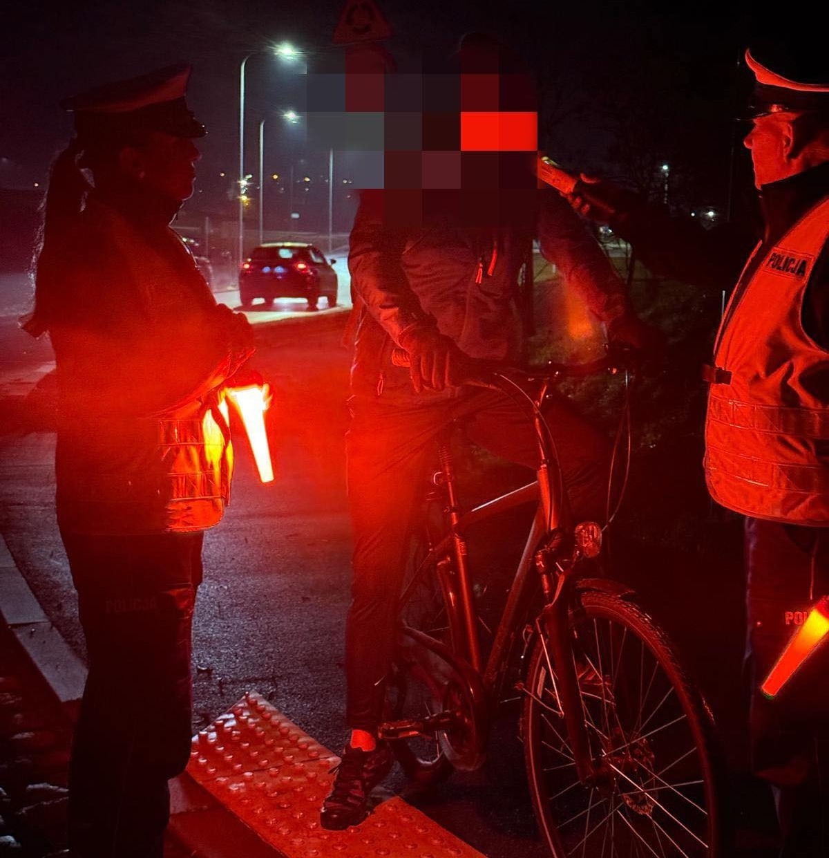 Pijany 42-latek jechał rowerem na terenie Wielkopolski. Okazało się, iż jest poszukiwany listem gończym