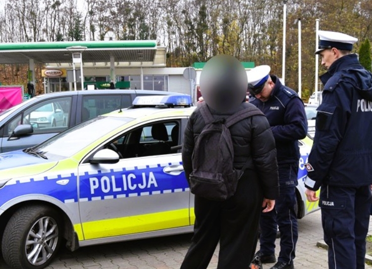 Wielkopolska policja wyeliminowała z drogi pijanego użytkownika hulajnogi. Już od rana miał promile w wydychanym powietrzu