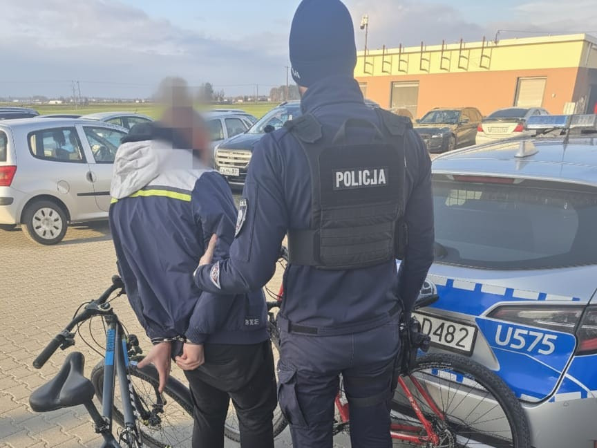 Złodziej na dworcu w regionie. Policjanci przejrzeli monitoring