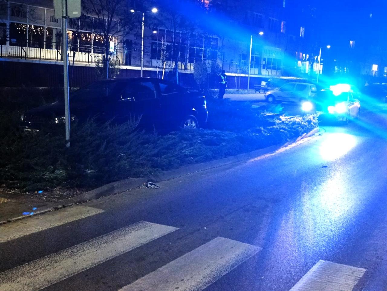 Region. Miał prawo jazdy od dwóch dni, auto kupił kilkanaście godzin wcześniej. Podróż skończył na zieleńcu