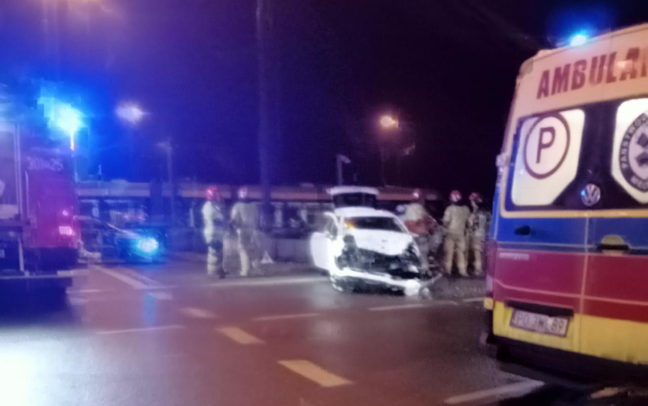 Dwie osoby poszkodowane w wypadku w Poznaniu