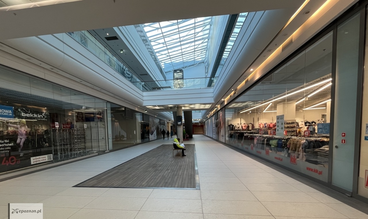 Dwa lata temu zamknięto poznańskie centrum handlowe. Dziś został po nim gruz