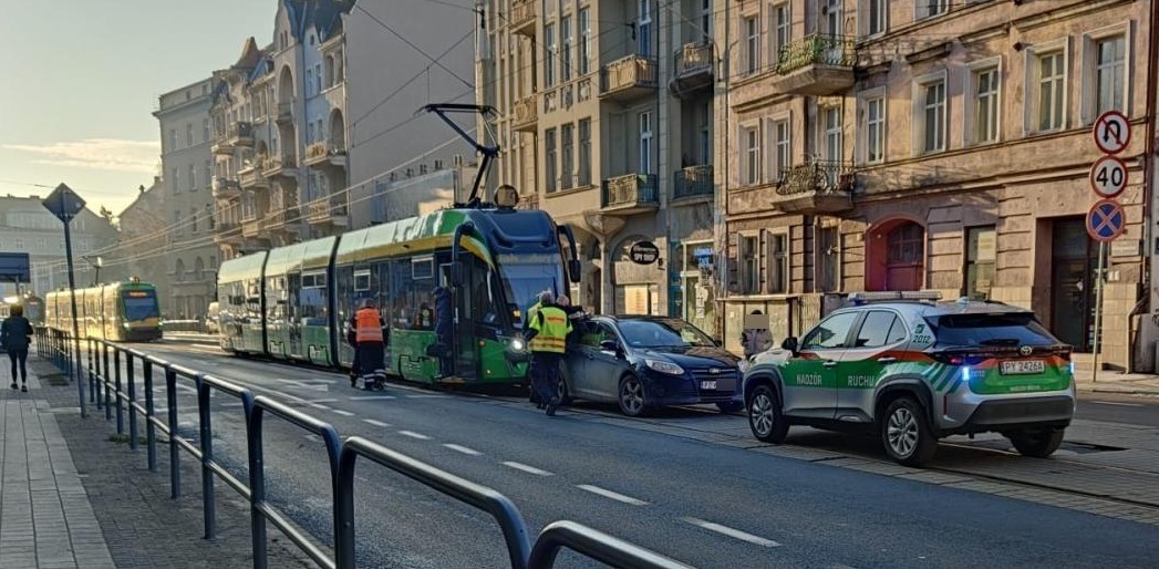 Kolizja z tramwajem na Głogowskiej. Utrudnienia