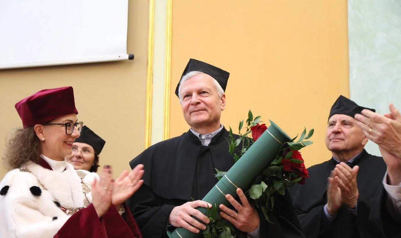 Wybitny światowy ekonomista doktorem honoris causa poznańskiej uczelni. Na co dzień wykłada na Harvardzie