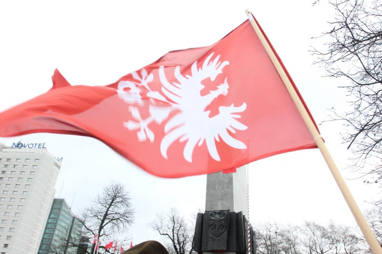 Kilka tysięcy powstańczych flag do rozdania w Poznaniu. Są szczegóły