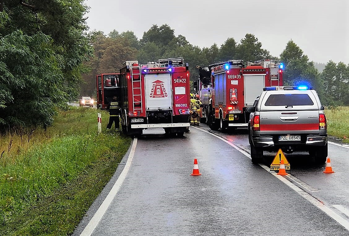 Trzy osoby poszkodowane w wypadku na drodze krajowej w regionie