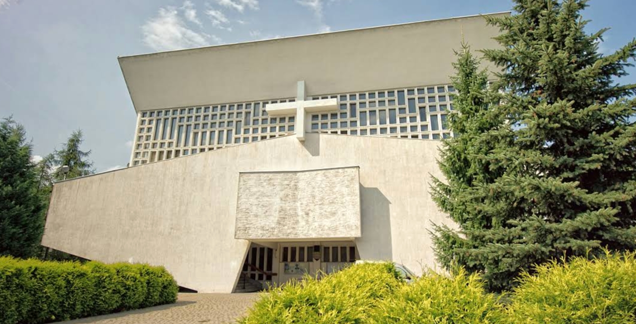 Ksiądz z Poznania zrezygnował ze stanowiska po podejrzeniu o "inną czynność seksualną" z małoletnią. Jest decyzja prokuratury