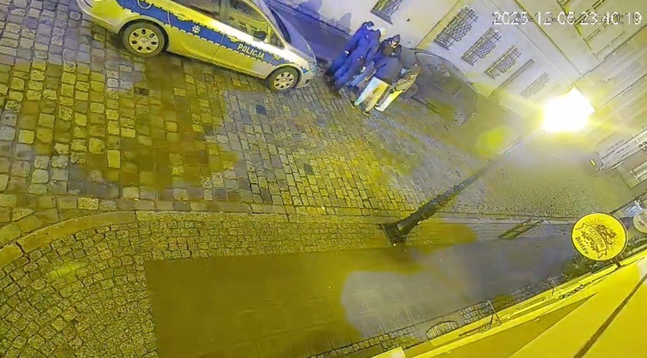 Mieszkają w pobliżu Starego Rynku, skarżą się na zakłócanie ciszy nocnej przez Ukraińców. "Boimy się o własne życie", interweniowała policja