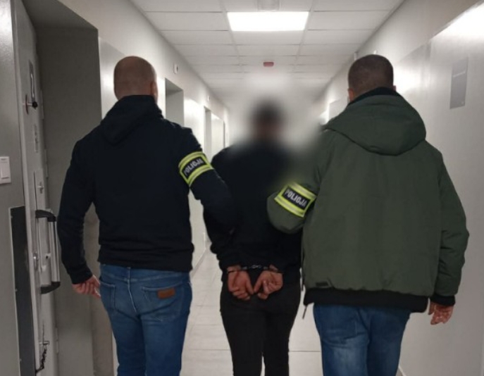 19-latek ma już na koncie dwa sądowe zakazy prowadzenia pojazdów, a mimo to uparcie wsiada za kierownicę