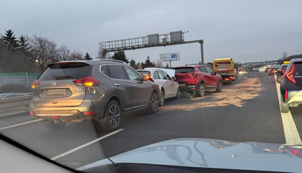 Zderzenie kilku samochodów na S11 pod Poznaniem. Kierowcy stoją w korku!