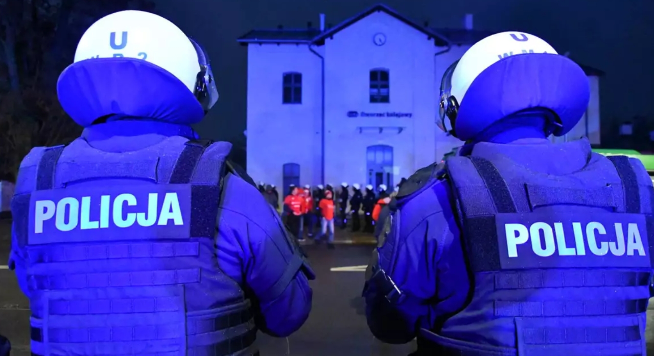 Na podpoznański dworzec przyjadą kibice. Możliwe są utrudnienia w dwóch miejscowościach!