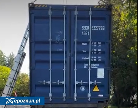 W Poznaniu znów stanie ogromny kontener. Mają jeden dzień, by wypełnić go po brzegi
