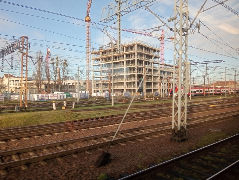 Gigantyczna inwestycja kolejowa w Poznaniu. Nie tylko na torach, ale też przy nich