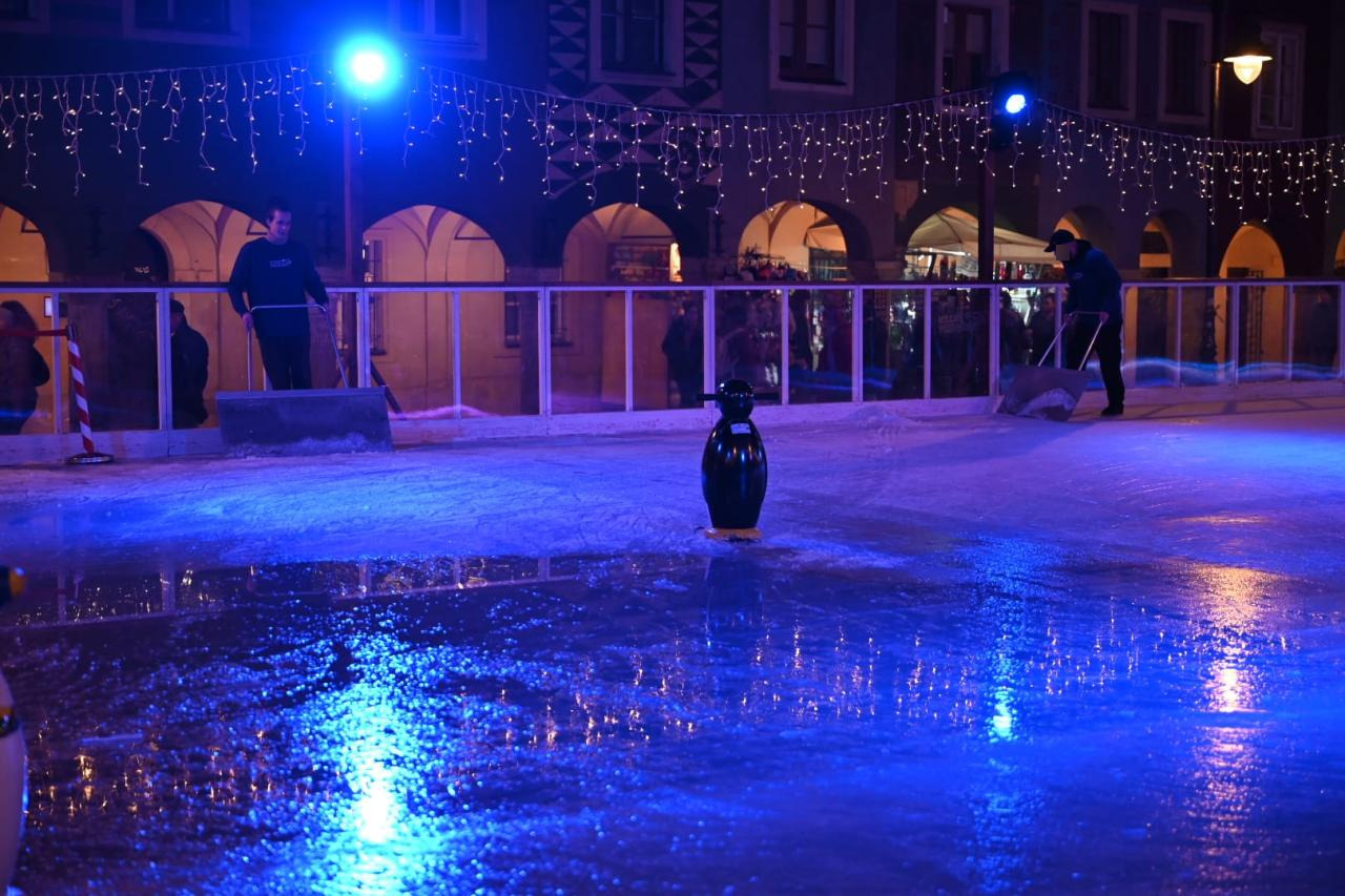 Problemy lodowiska na poznańskim Starym Rynku