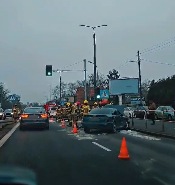 Jeden z uczestników wypadku pod Poznaniem uciekł ze szpitala