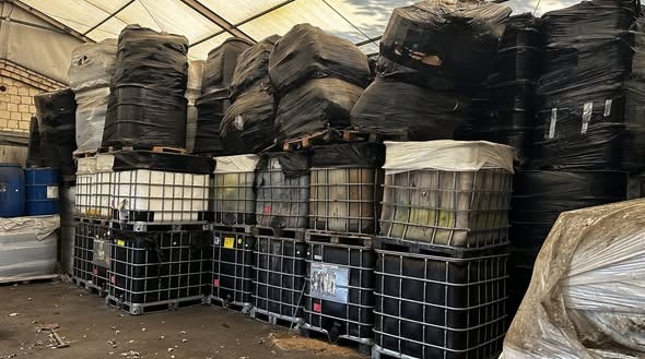 Usunęli "bombę ekologiczną" w gminie Stęszew. Teren jest już oczyszczony z substancji chemicznej. Poszło na to sporo pieniędzy