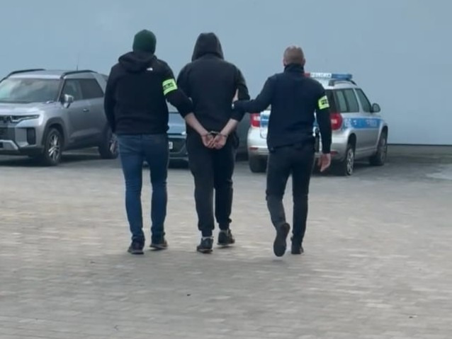 Nielegalny rodzinny biznes ujawniony w regionie. Policjanci z Poznania w akcji
