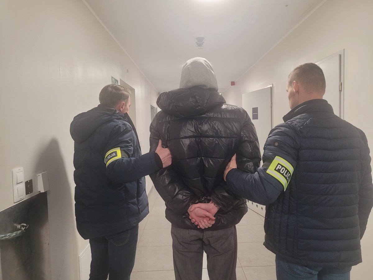 Leśna zagadka z regionu rozwiązana. Znaleziono tu dwa samochody