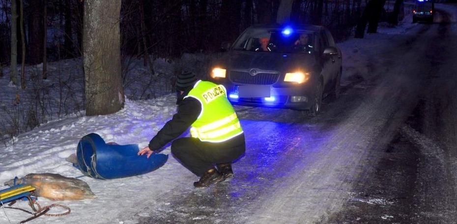 Fatalny wypadek w trakcie kuligu tuż przy granicy z Wielkopolską. 12-latka w szpitalu