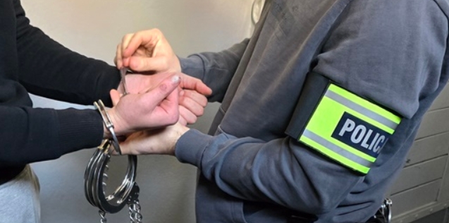 Policjanci z Szamotuł zatrzymali aż 9 osób ukrywających się przed więzieniem. Zatrzymań dokonano na terenie kilku miejscowości w Wielkopolsce i nie tylko