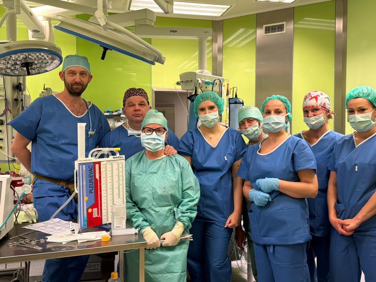 Lekarze z Poznania pojechali ze sprzętem do bydgoskiego szpitala, by uratować 16-latka. Wiedza i ECMO znowu ocaliły życie