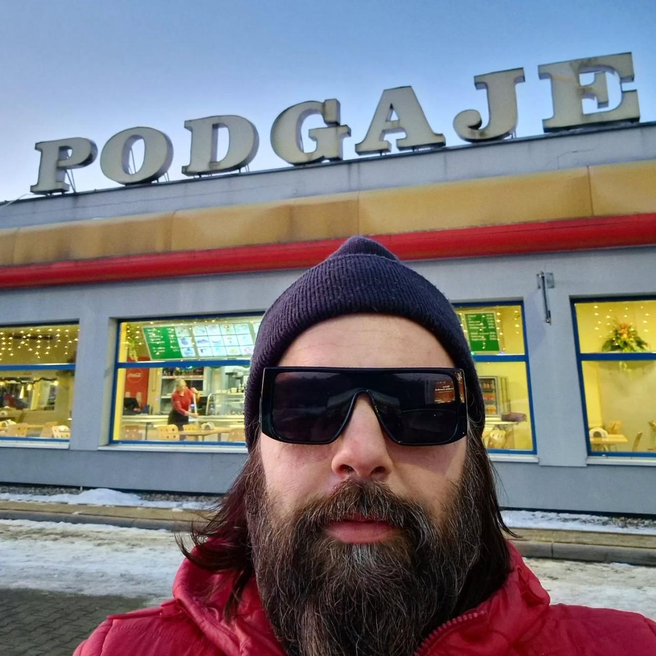 DonGURALesko o braku "eSki" Poznań - Koszalin. "Są plusy tej sytuacji". Raper chwali... przydrożny bar